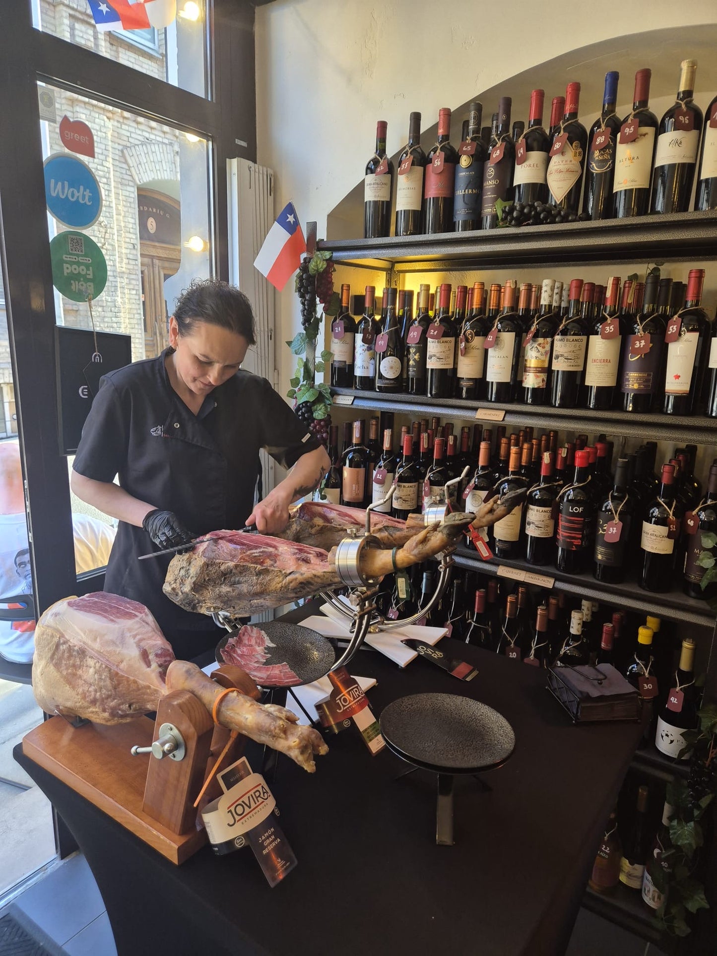 Iberico kumpių ir vynų degustacija Vilniuje