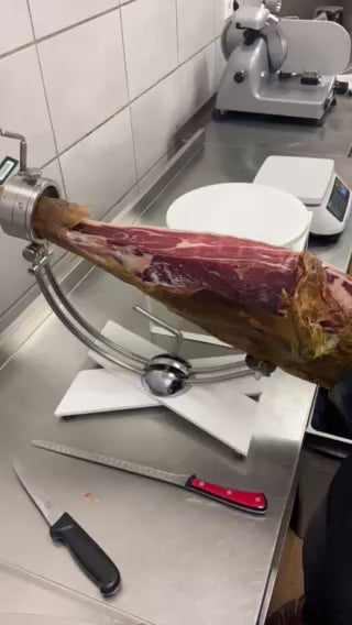 Kumpio pjaustymas ir pakavimas